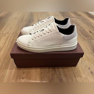 Like NEW Men’s Bruno Magli Sierra Low TopSneaker Size 9